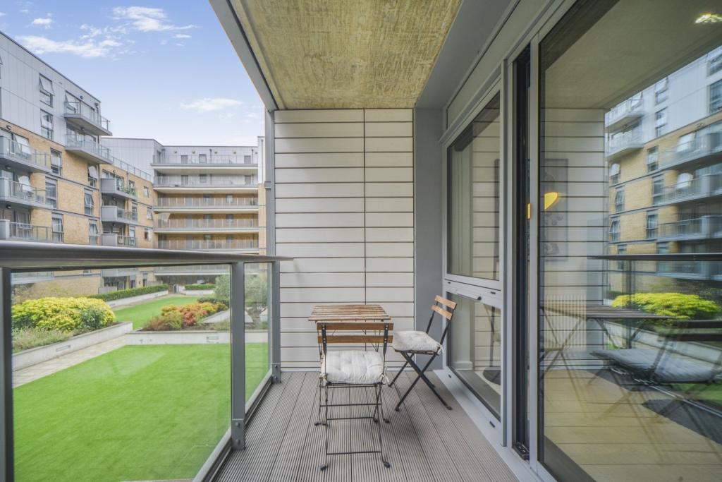 Modern Two-Bedroom, Two-Bathroom Apartment – Lindfield Street, Poplar, London E14