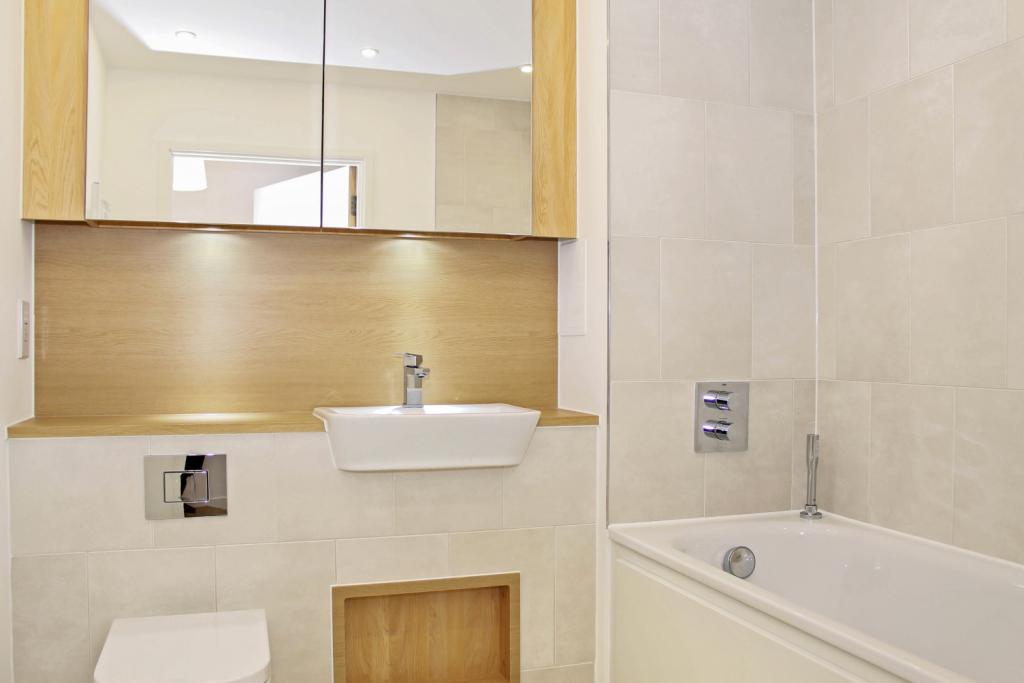 Stunning Two-Bedroom Apartment with Balcony - Jefferson Plaza
