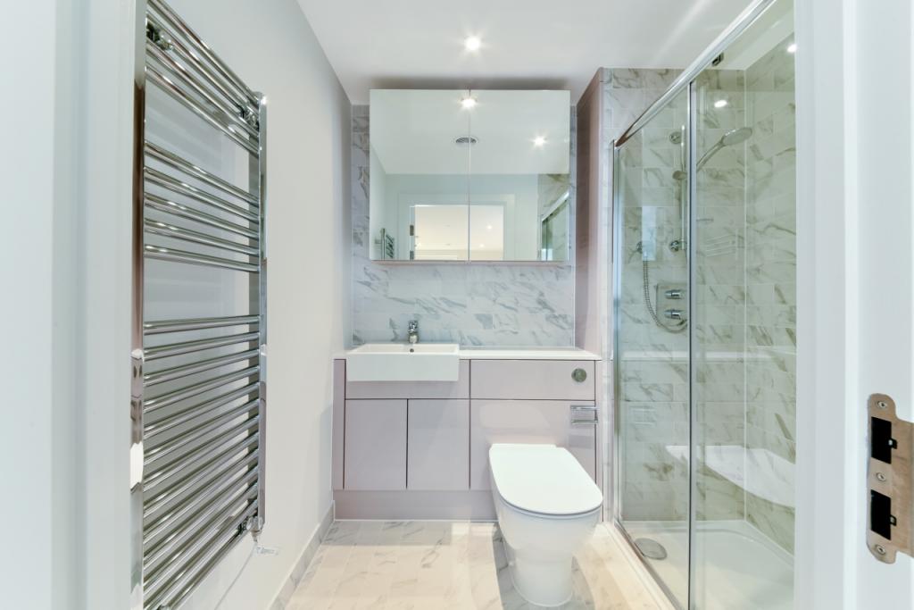 Luxury Two-Bedroom Apartment at Walworth Square, Elephant & Castle, London SE17