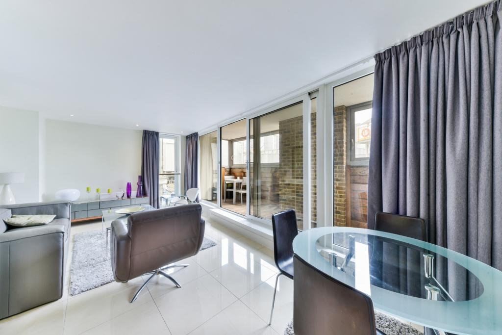 One Bedroom Apartment with Private Balcony – £2,296pcm – Tower Bridge, London SE16