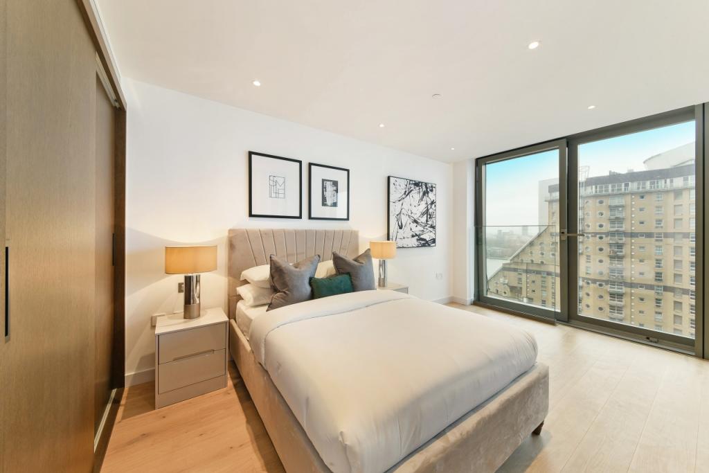 Modern Studio Apartment with City and River Views – The Landmark, Canary Wharf,