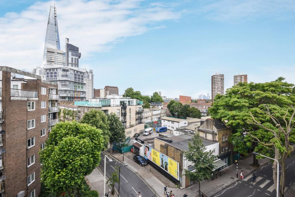 Spacious Two-Bedroom Apartment with Dual-Aspect Views – Empire Square, Southwark