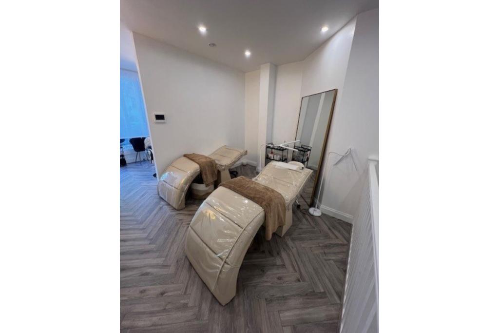Prime Retail Opportunity on Boundary Road, NW8