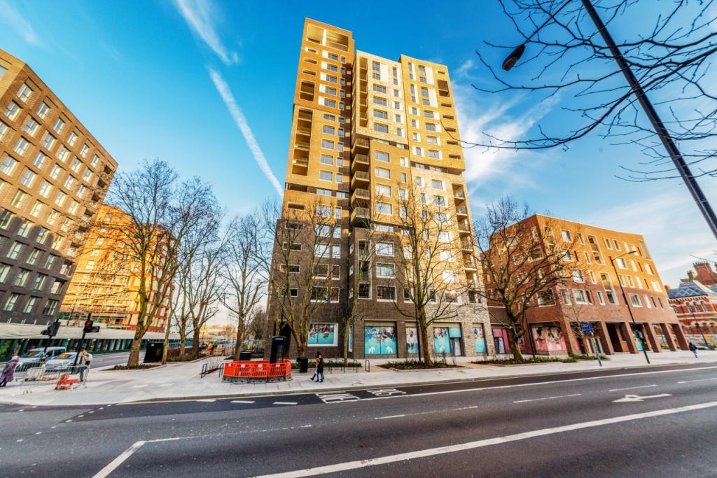 Spacious Two Bedroom Apartment with Balcony – Walton Heights, Elephant Park SE17