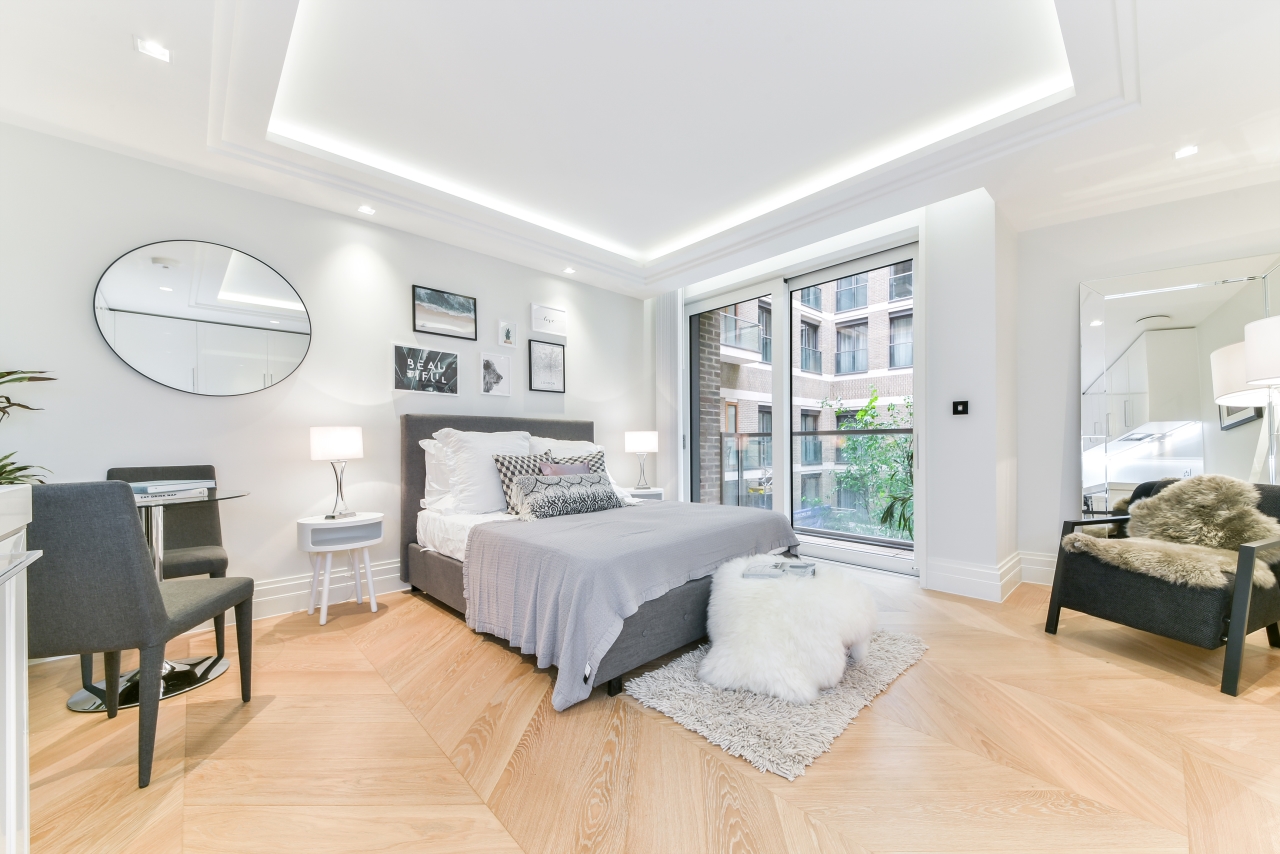 Modern One Bedroom Apartment with Private Terrace in Hoxton, London E2 – £2,968pcm