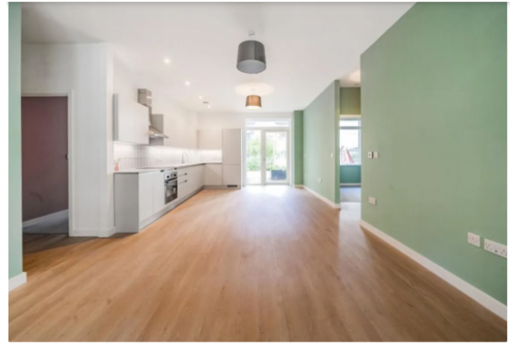 Three Bedroom Apartment To Let – Barking, London IG11 – £2,300pcm