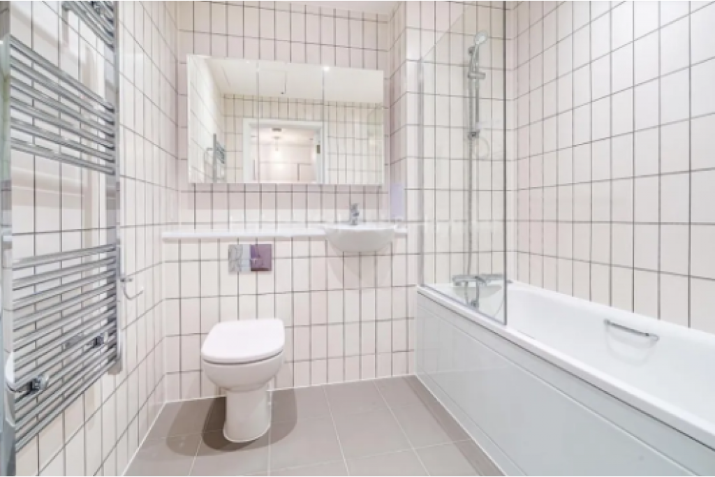 One Bedroom Apartment To Let – Tide Street, Barking IG11 – £1,615pcm