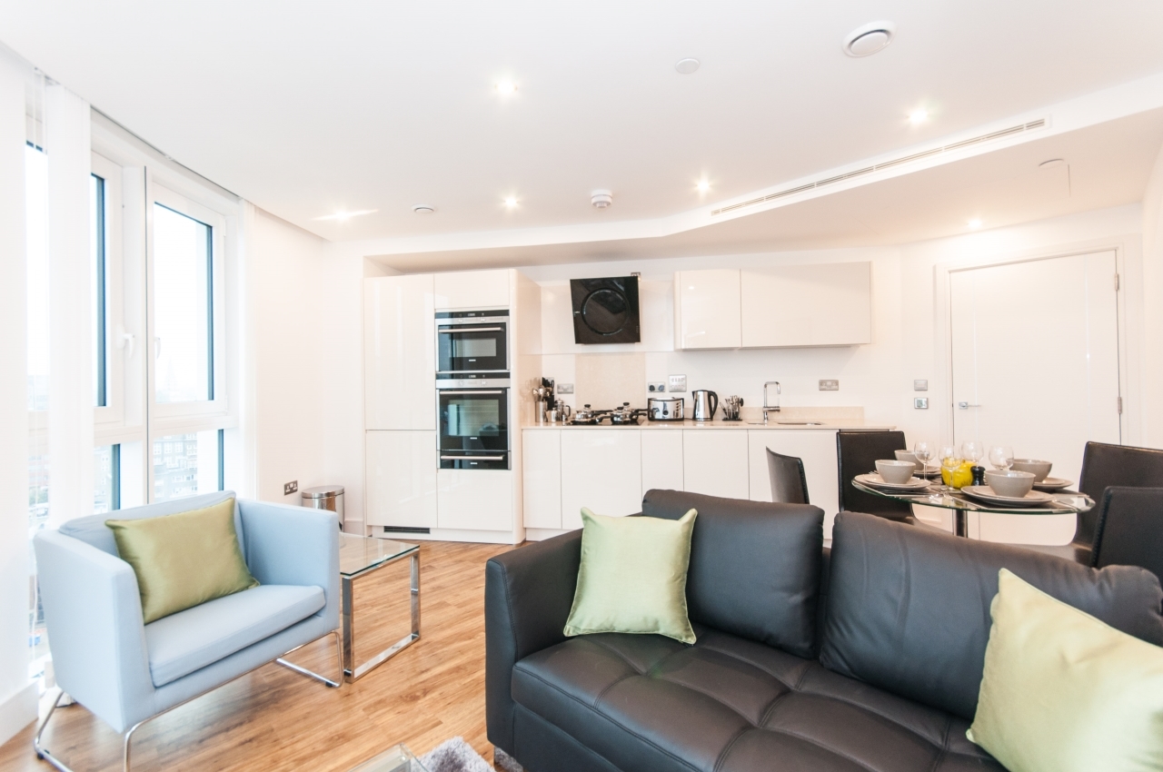 Modern One-Bedroom Apartment – Altitude Point, Aldgate, London, E1