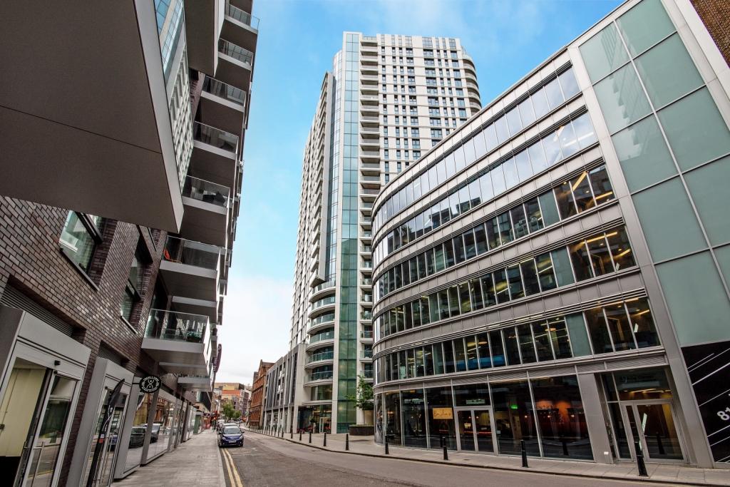 Modern One-Bedroom Apartment – Altitude Point, Aldgate, London, E1