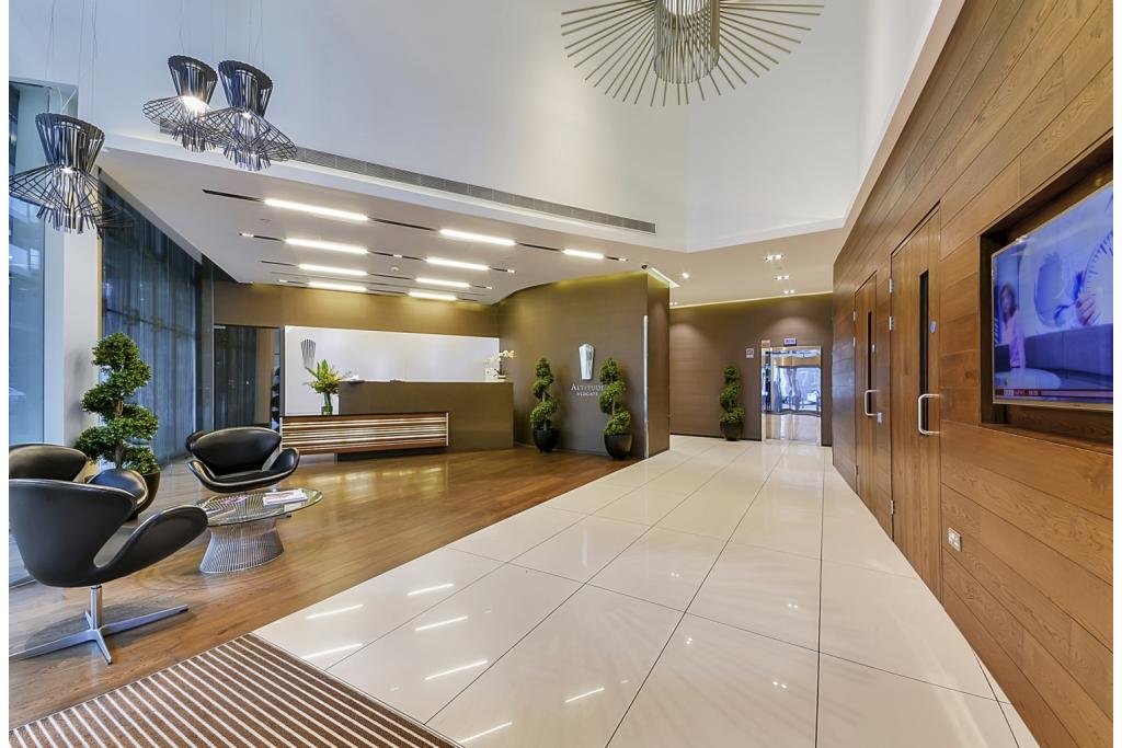 Modern One-Bedroom Apartment – Altitude Point, Aldgate, London, E1