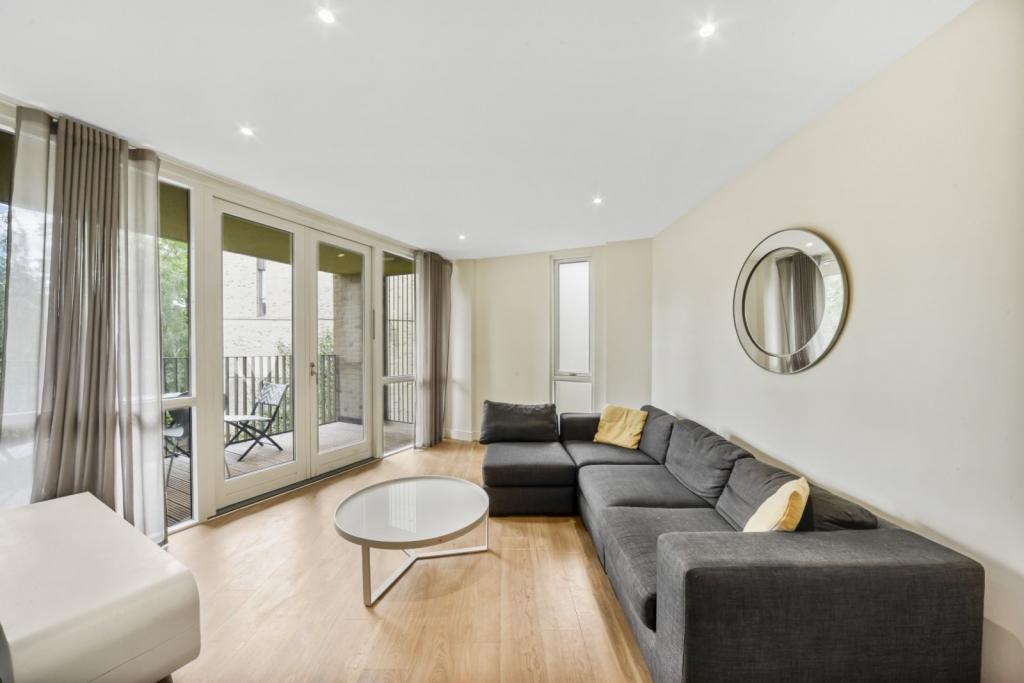Spacious Two Bedroom,Apartment with Private Balcony – £2,925pcm – Stead Street, Elephant And Castle