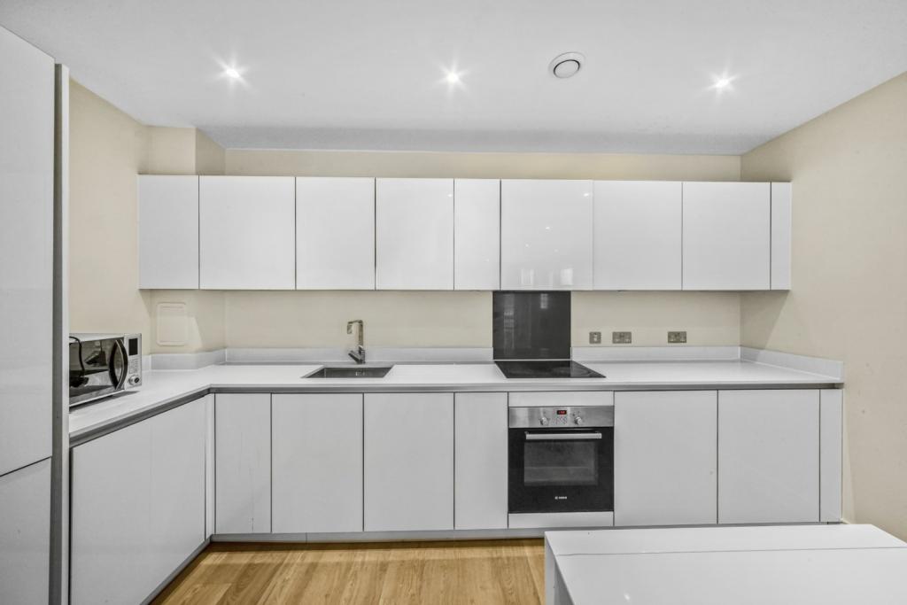 Spacious Two Bedroom,Apartment with Private Balcony – £2,925pcm – Stead Street, Elephant And Castle