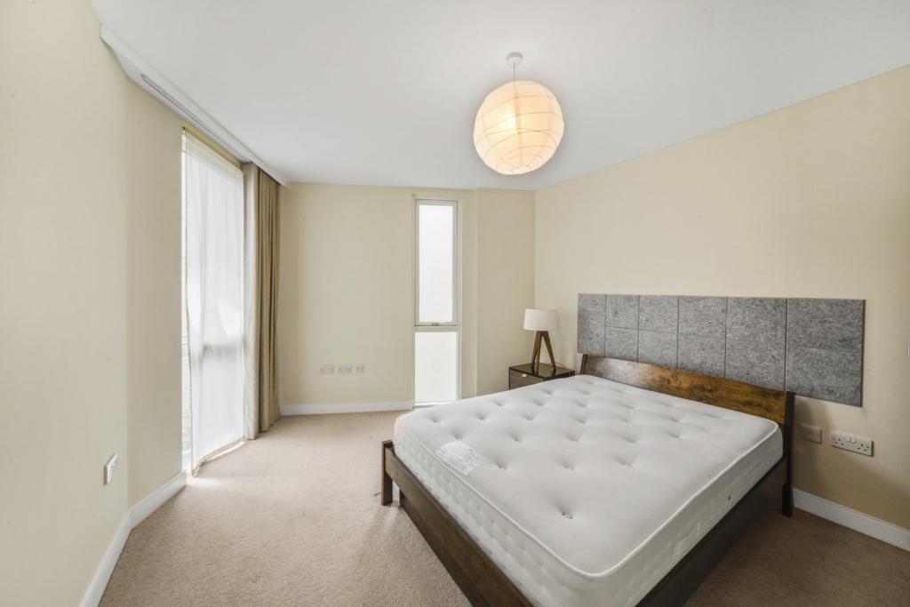 Spacious Two Bedroom,Apartment with Private Balcony – £2,925pcm – Stead Street, Elephant And Castle