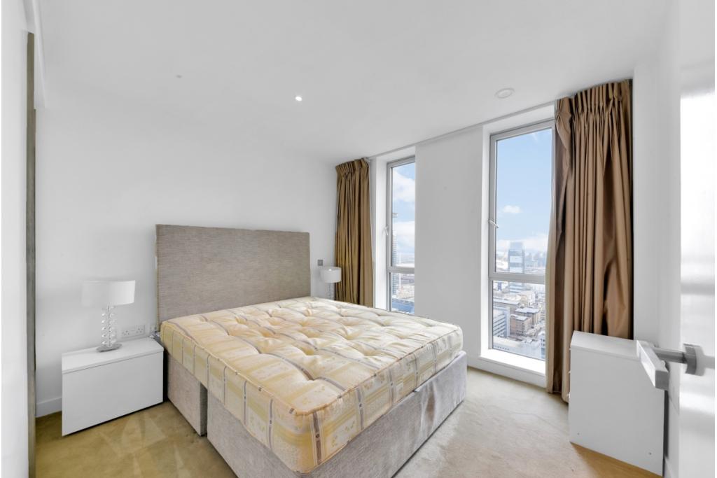 Stunning One-Bedroom Apartment with River Views - Pan Peninsula West Tower, Canary Wharf, London
