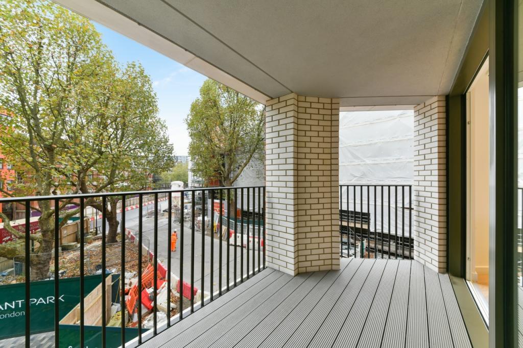 Spacious Two-Bedroom Apartment with Private Balcony – Stock House, Elephant Park, London SE17