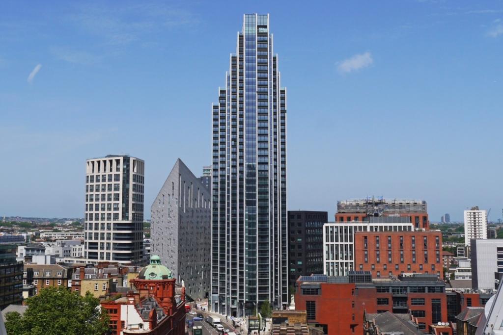 Luxury Studio Apartment with Private Balcony – City Road, Hoxton, London EC1V