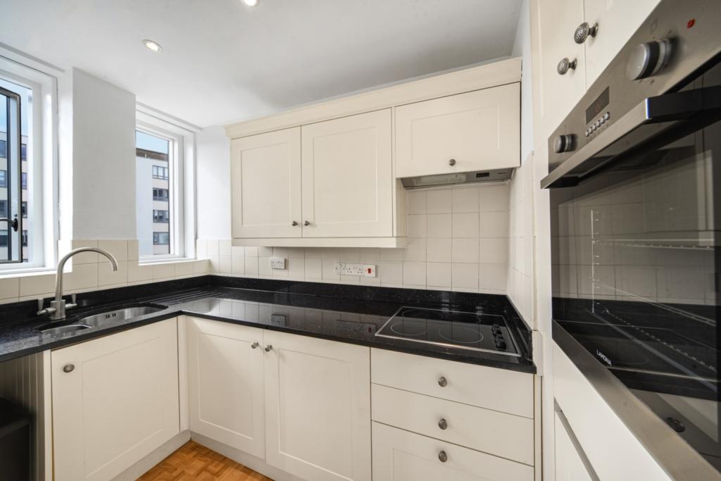 One Bedroom Apartment – Park Crescent, Marylebone, W1B – £3,076pcm