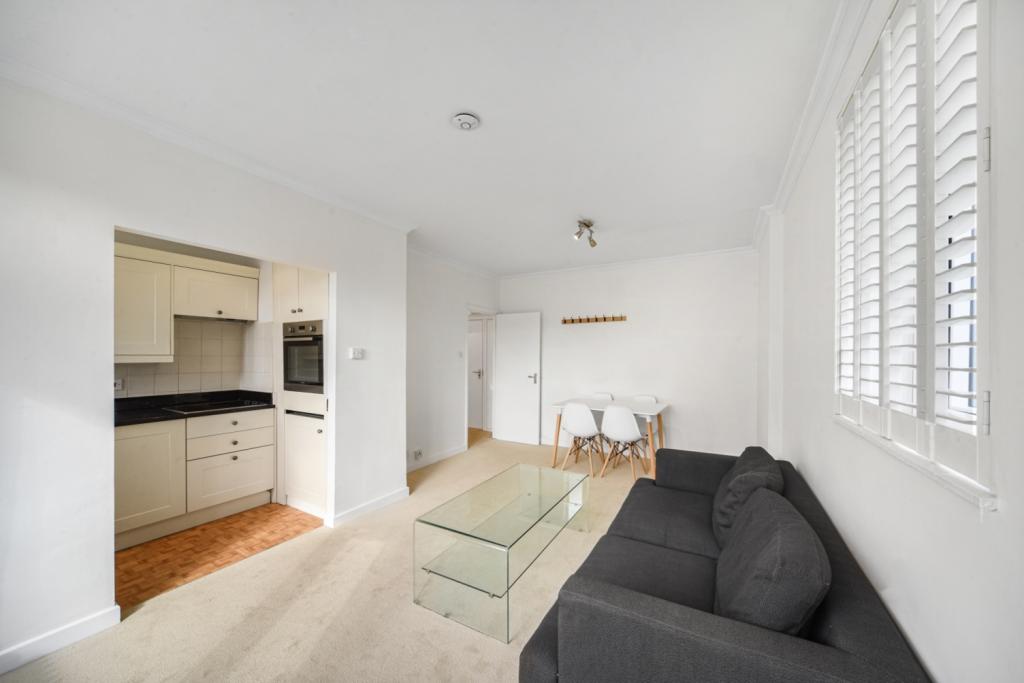 One Bedroom Apartment – Park Crescent, Marylebone, W1B – £3,076pcm