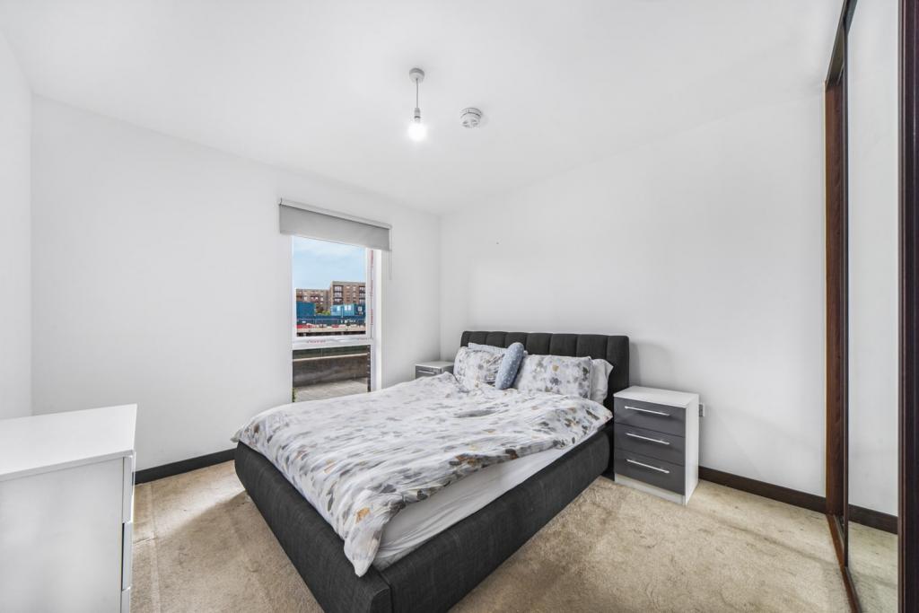 Luxury One Bedroom Apartment – 561 sq ft – Private Balcony  – £1,625pcm