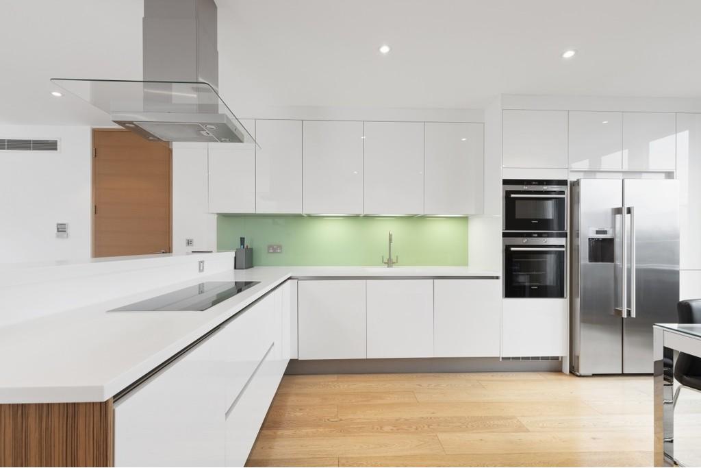 Three Bedroom Apartment – Sackville Street, Mayfair W1 – £1,825 pw
