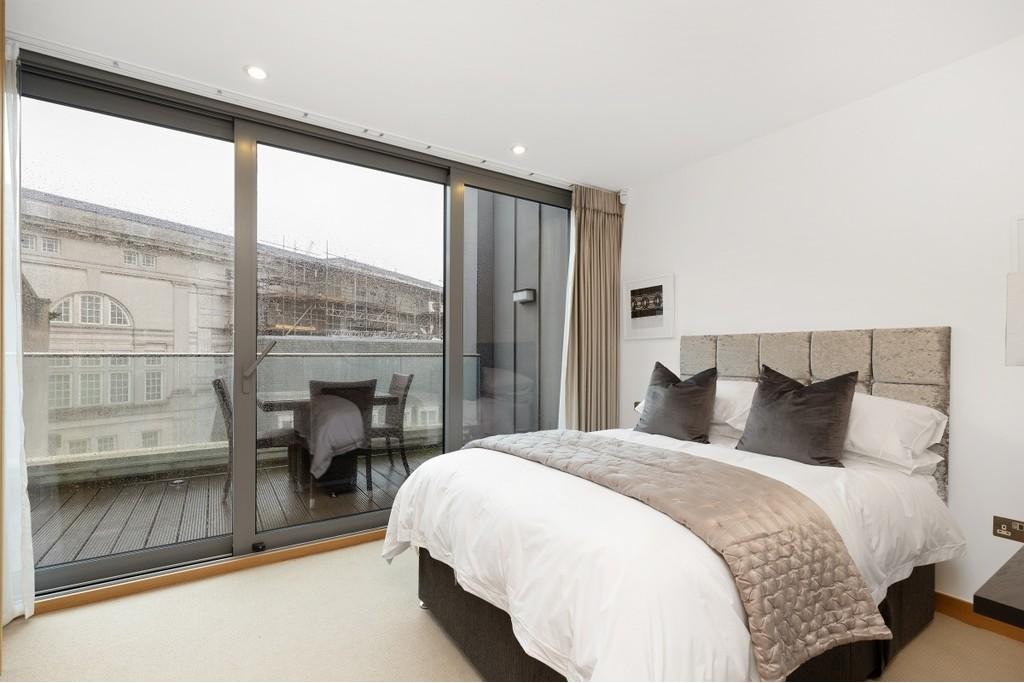 Three Bedroom Apartment – Sackville Street, Mayfair W1 – £1,825 pw