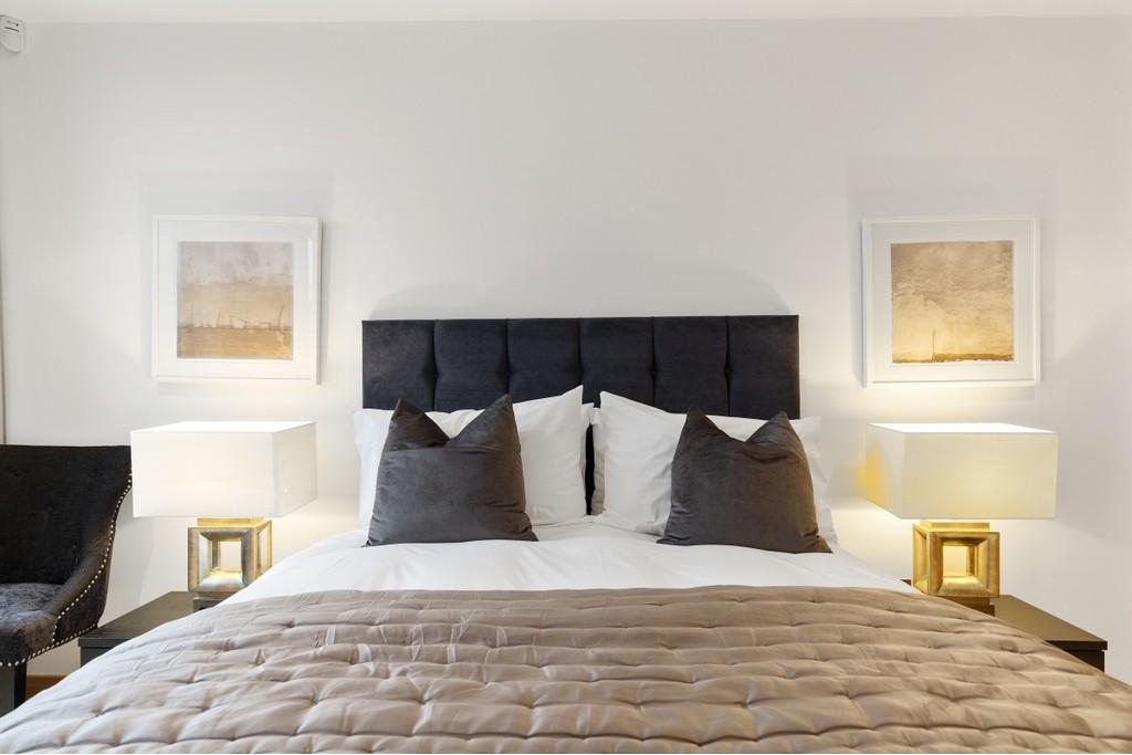 Three Bedroom Apartment – Sackville Street, Mayfair W1 – £1,825 pw