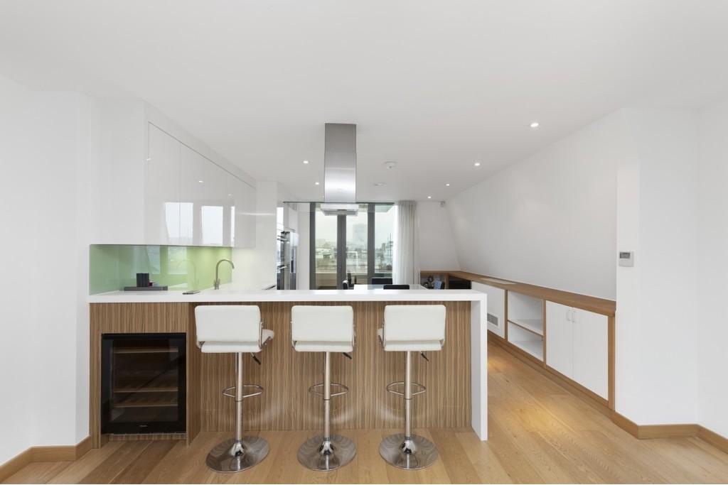 Three Bedroom Apartment – Sackville Street, Mayfair W1 – £1,825 pw