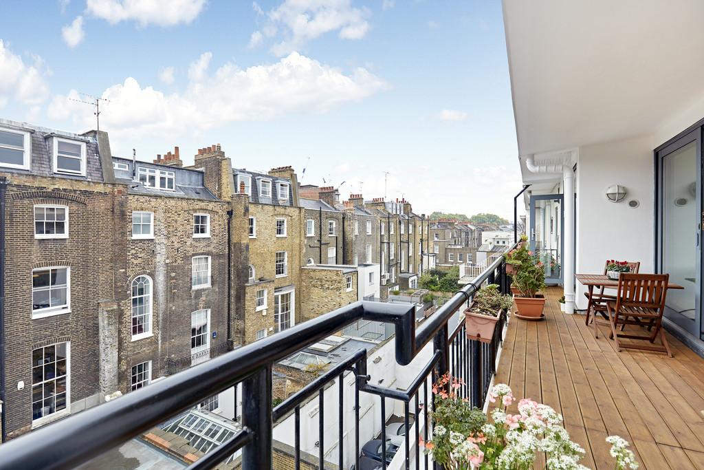 Three Bedroom Penthouse – North Mews, Bloomsbury WC1 – £1,700 pw