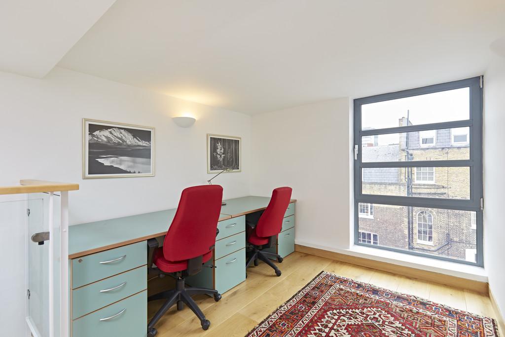 Three Bedroom Penthouse – North Mews, Bloomsbury WC1 – £1,700 pw